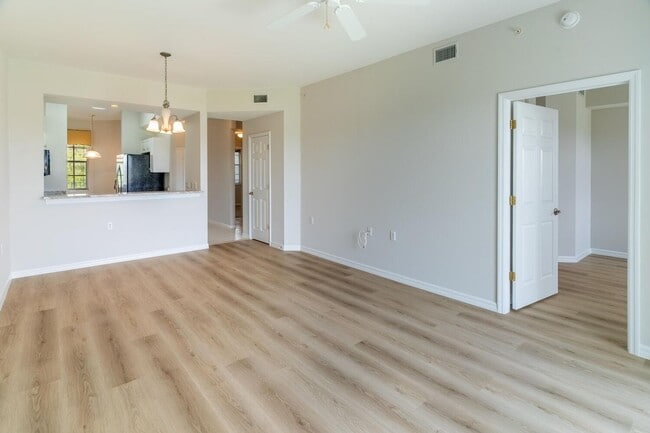 Building Photo - Available Now – Immaculate Annual Rental w...