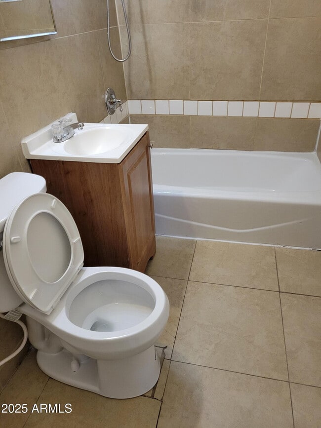 Building Photo - 2138 E Turney Ave