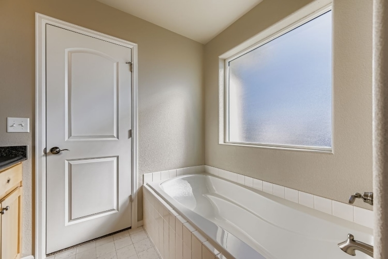 Building Photo - 1845 Sunset Vista Dr