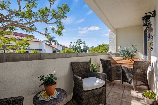 Building Photo - El Escorial Villa – East Beach Living at I...