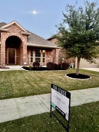 Building Photo - 2920 Colorado Dr