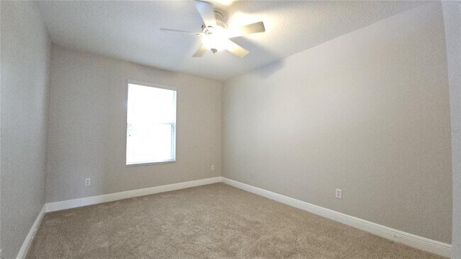 Building Photo - 12706 Somerset Oaks St