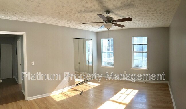 Building Photo - 410 Water Oak Way Sw