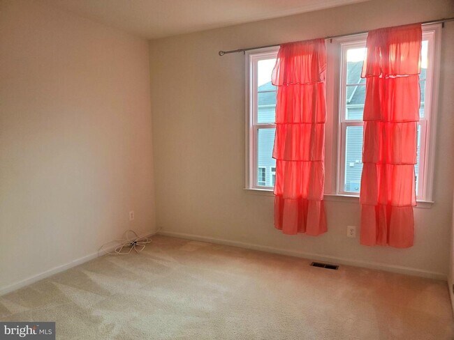 Building Photo - 42318 Benfold Square