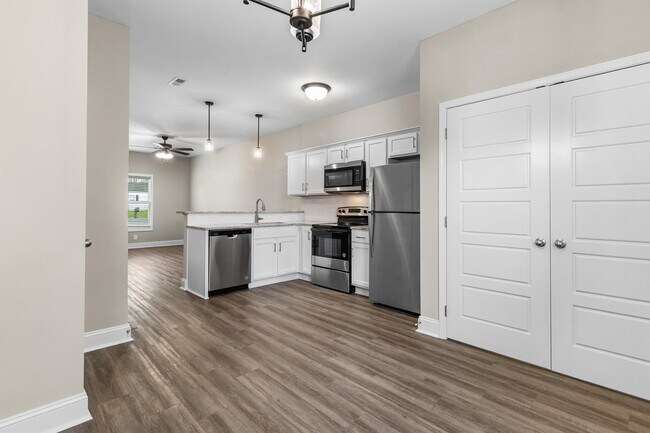 Building Photo - 202 Burch Rd