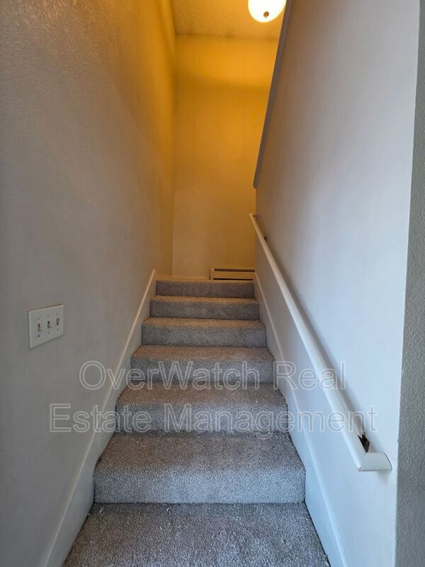 Building Photo - 4925 Rollins Dr