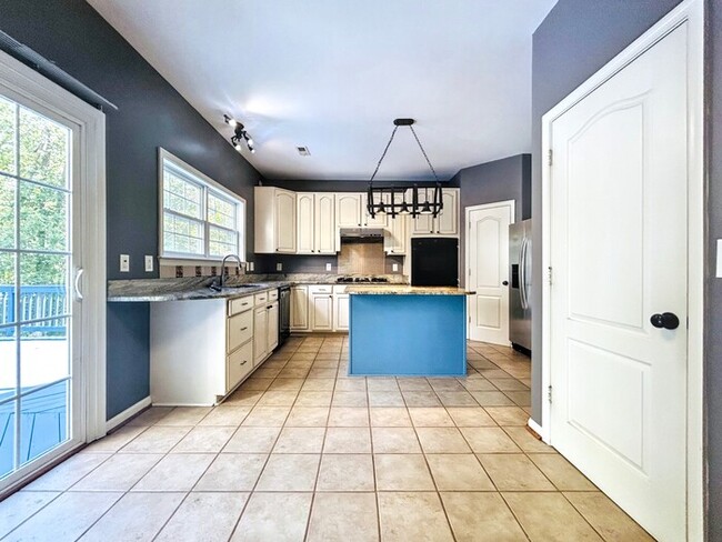 Building Photo - 1008 Black Oak Ct