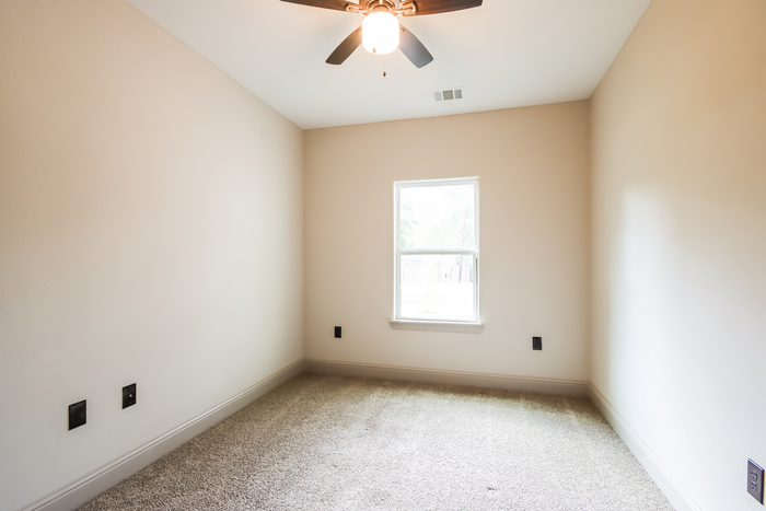 Building Photo - 1823 Black Bear Dr