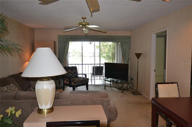 Building Photo - 216 Cypress Ln