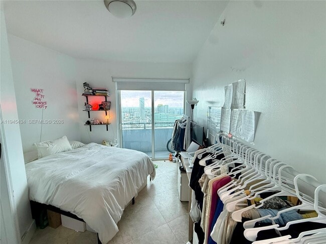 Building Photo - 60 SW 13th St