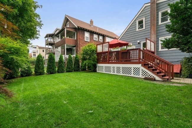 Building Photo - 45 Magoun St