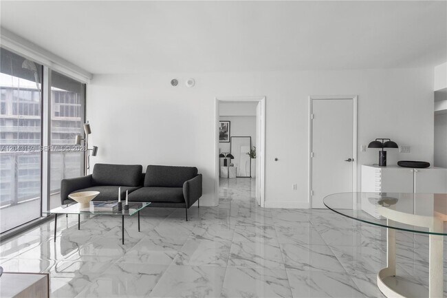 Building Photo - 465 Brickell Ave