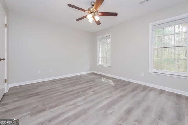Building Photo - 315 Cornwallis Way