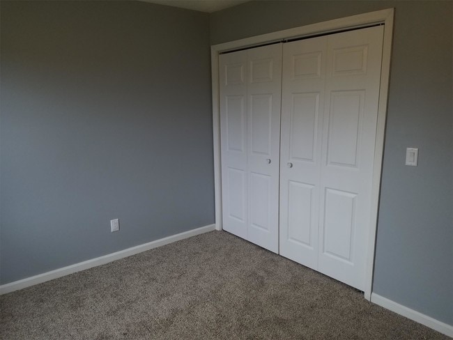 Building Photo - 1320 -1340 S Harriet St