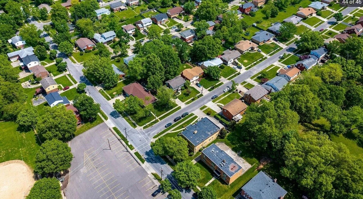 Building Photo - 2385 Van Leunen Dr