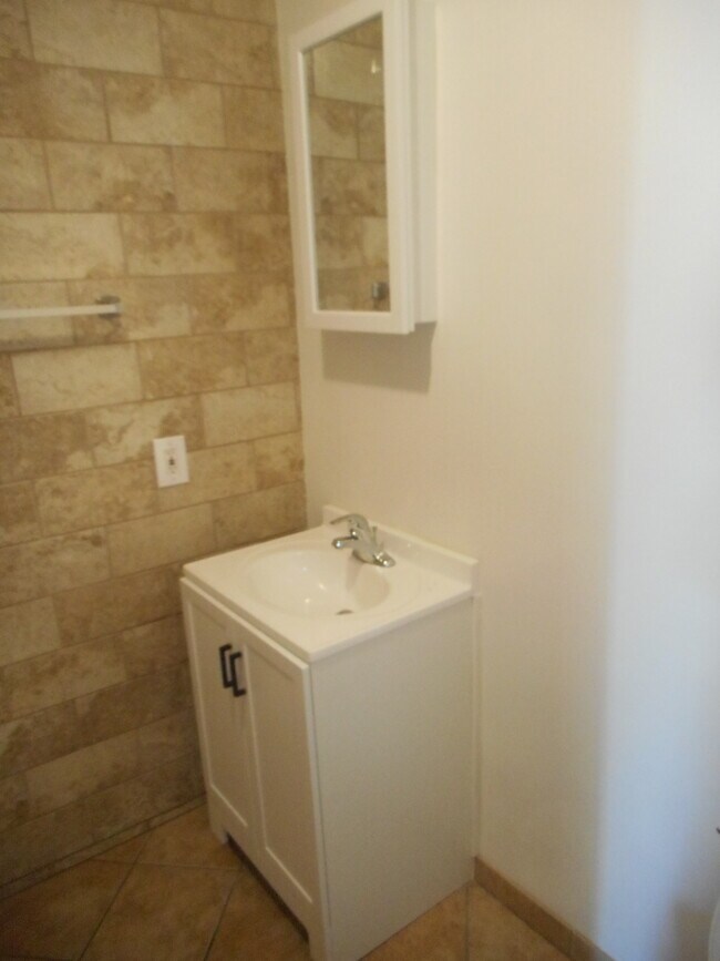 Building Photo - 3032 Walnut Grove Ave