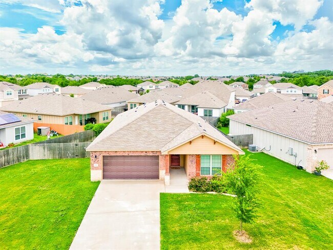 Building Photo - 717 Friar Tuck Dr