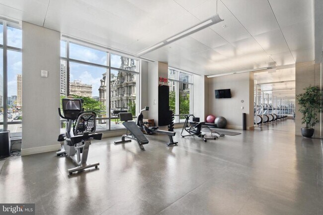 Building Photo - 1414 S Penn Square