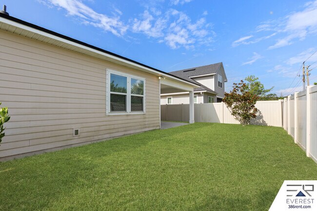 Building Photo - 58 Los Lagos Blvd