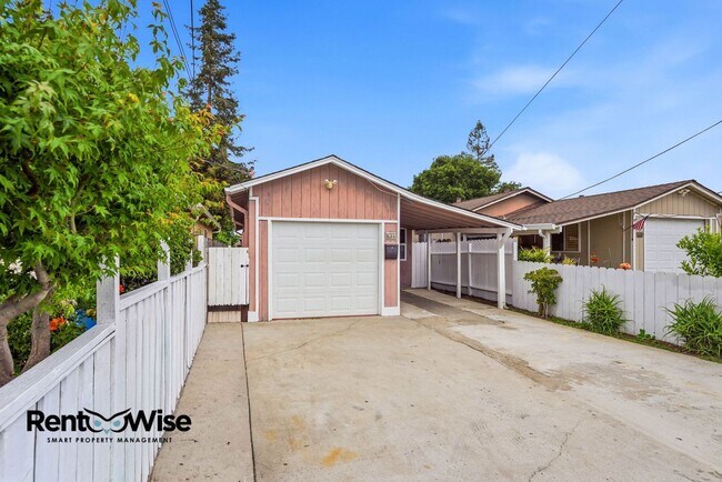 Building Photo - 657 Hurlingame Ave
