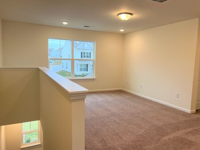 Building Photo - 6039 Haddington Dr