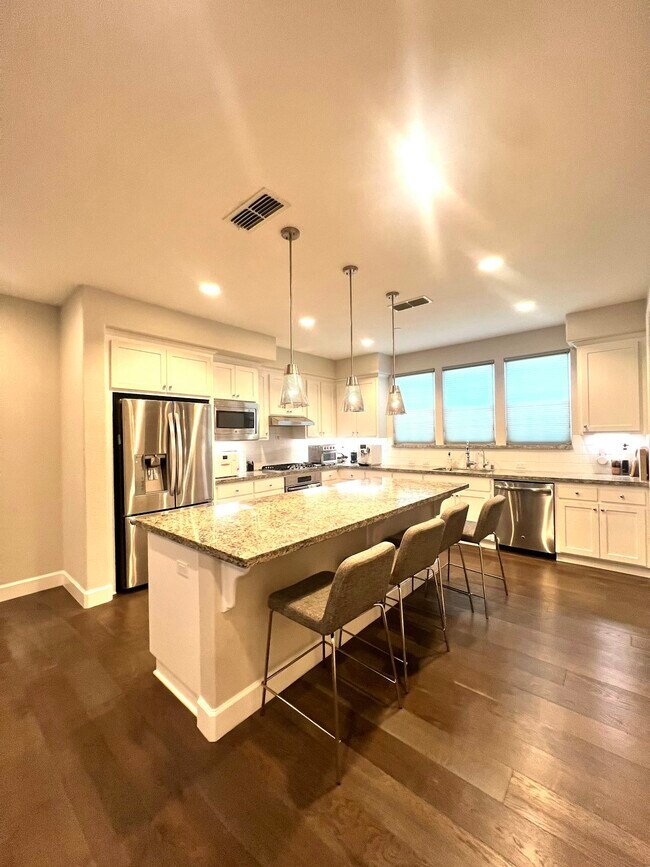 Building Photo - 1494 Arcangel Ter