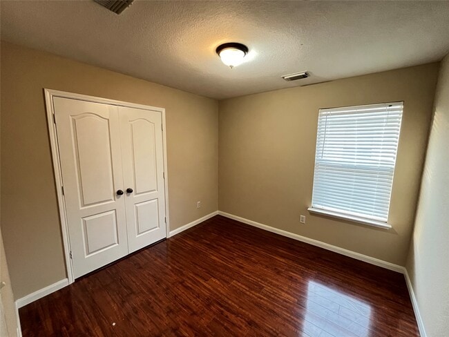 Building Photo - 29551 S Legends Bend Dr