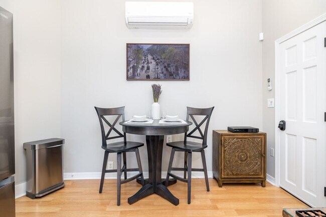 Building Photo - Fully Furnished Cottage by Yale