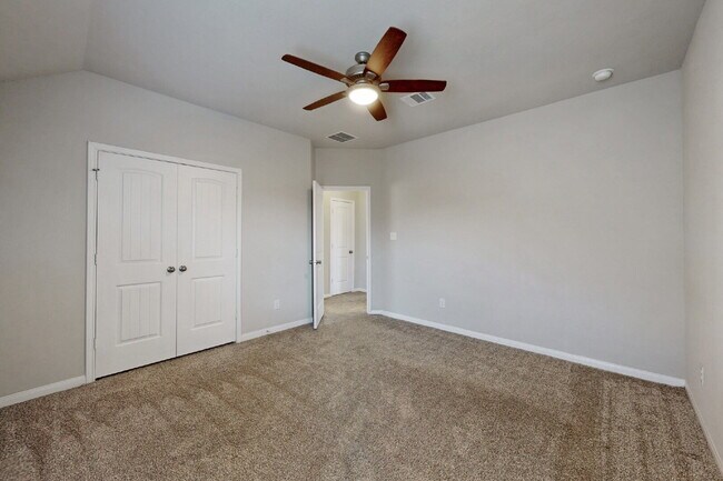 Building Photo - 3 bedroom, 2.5 bath with Study or 4th Bedroom and Game Room extras include Gym, Storage Racks in ...