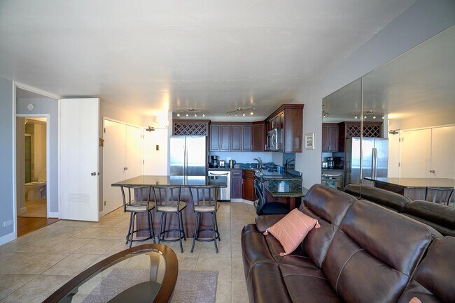 Building Photo - 2140 Kuhio Avenue-SI ID1327717P