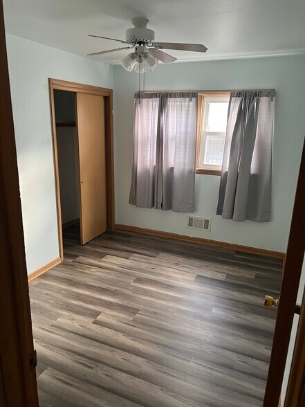 Building Photo - 6654 W Constance Ave