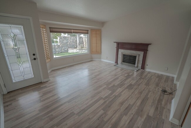 Building Photo - Charming Single-Story 2-Bedroom Home in Saugus!