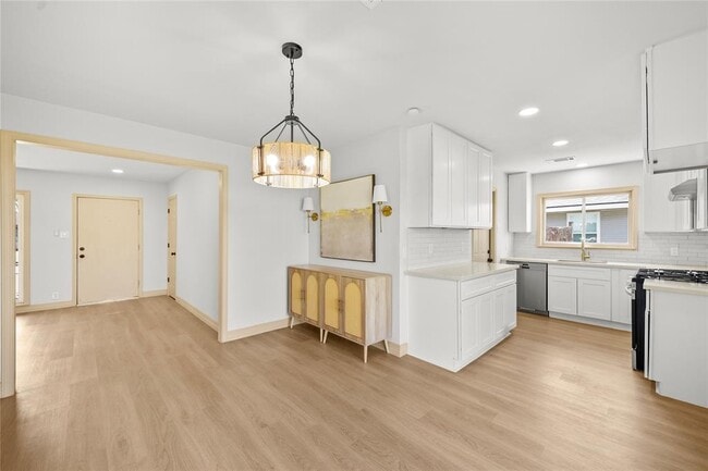 Building Photo - 4022 Marlborough Dr