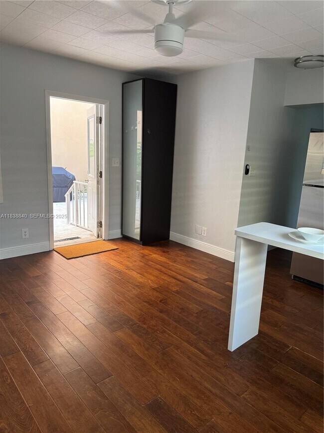 Building Photo - 323 New Mexico St