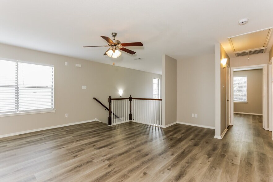 Building Photo - 1124 Kielder Cir