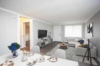 Building Photo - Community View