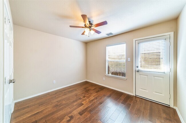 Building Photo - 7416 Coronado Ave