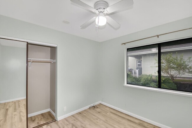 Building Photo - 73-4338-4338 Koi Koi St