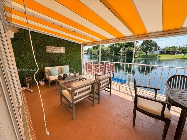 Building Photo - 7002 Holly Rd