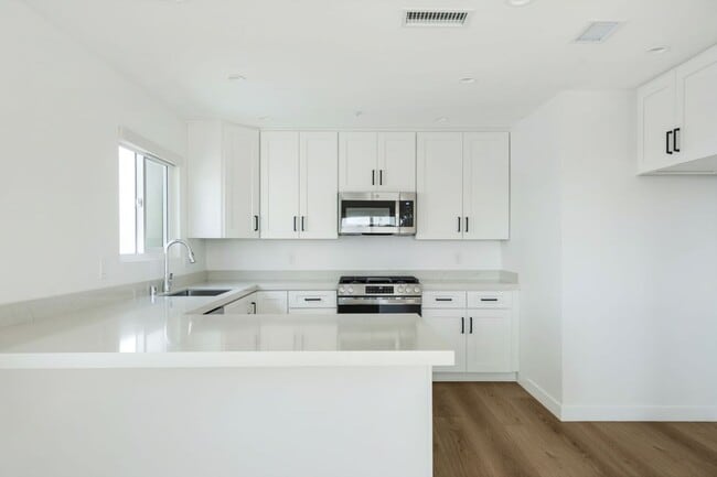 Building Photo - 312 Cazador Ln