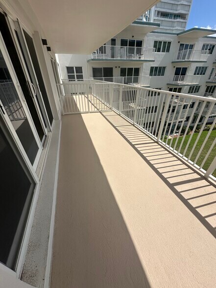 Building Photo - 1750 S Ocean Blvd