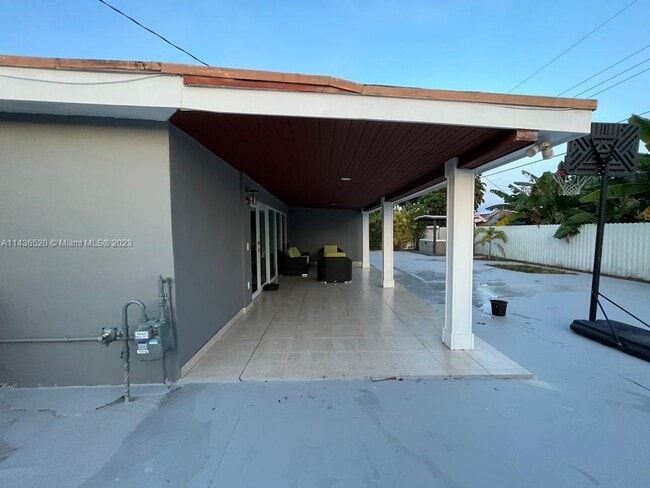 Building Photo - 12770 SW 18th St