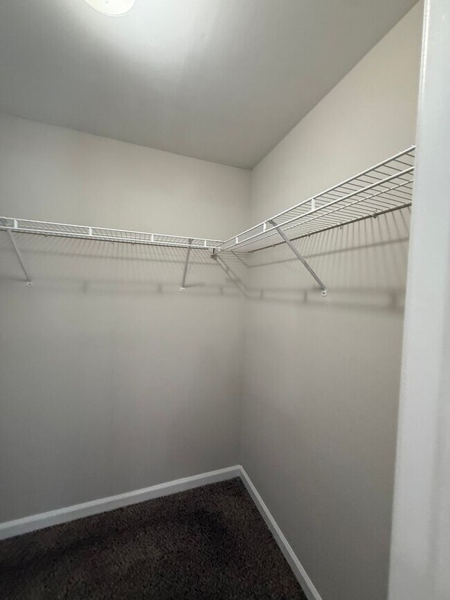 Building Photo - 15-1527 Kisling