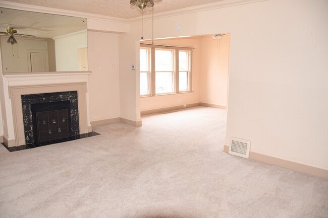 Building Photo - 10720 Edgepark Dr