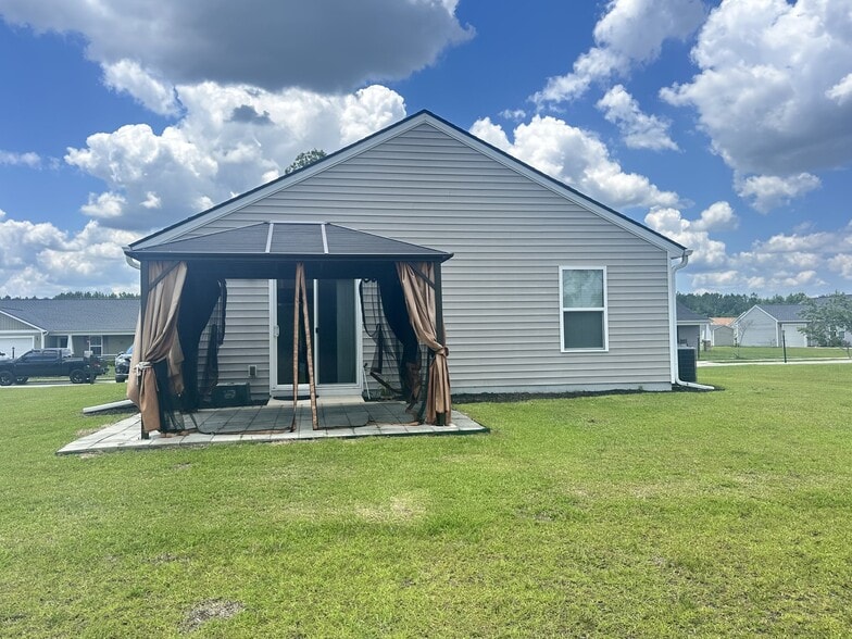 Building Photo - 1421 Leatherman Rd