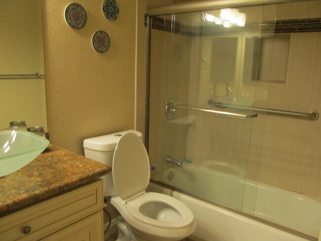 Building Photo - Steps to Imperial Beach!