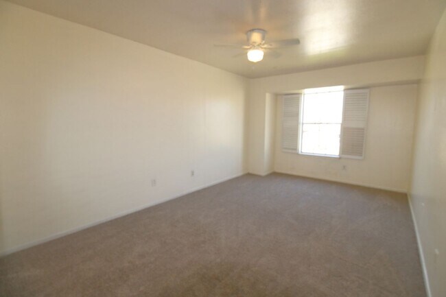 Building Photo - 3206 Briar Ct