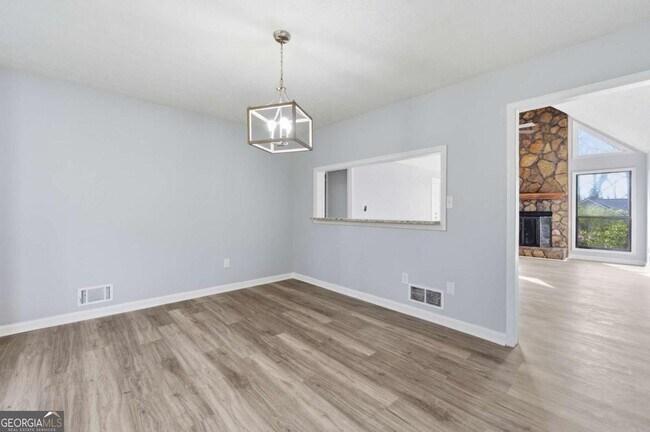 Building Photo - 4380 Cary Dr SW