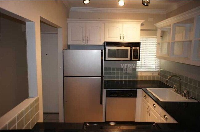 Building Photo - 3232 S Macdill Ave