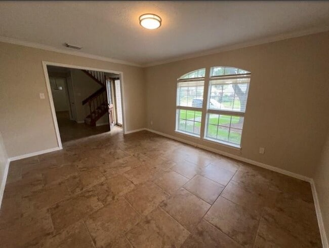 Building Photo - 2502 Fairwind Dr